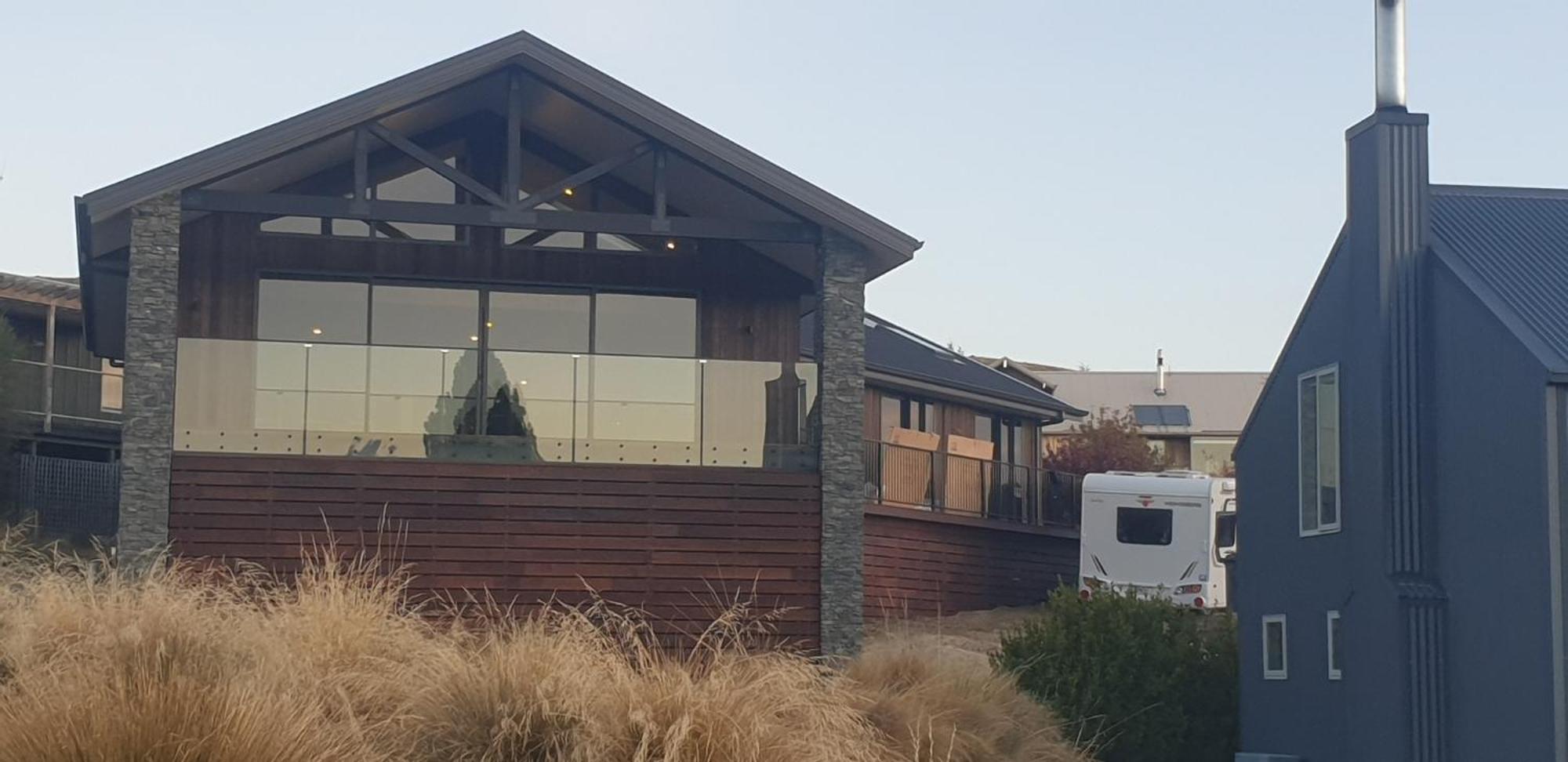 Lake Views At Antler Lodge Lake Tekapo Exterior photo